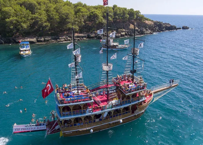 Pirate Boat
